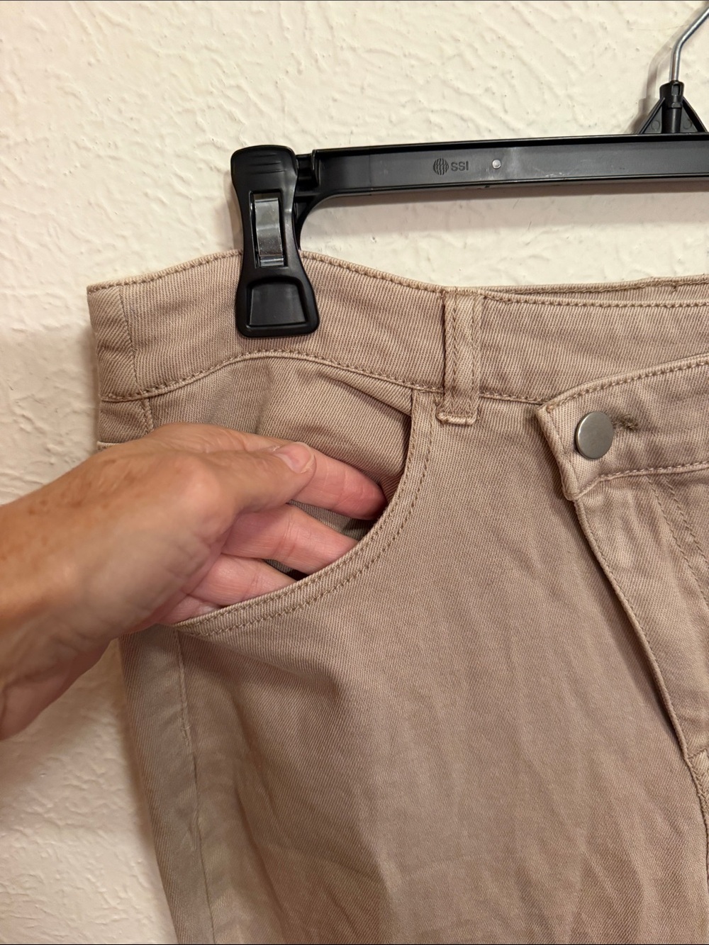 🤠🤠🤠BOGOHO🤠🤠🤠Versona Women’s Flared Jeans in Taupe-12 - Picture 4 of 10